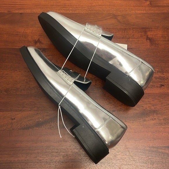 A New Day Jordan Loafer Flats Memory Foam Insole Silver Women's new size 8.5 - Picture 6 of 10